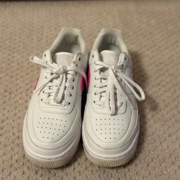 Nike women’s Air Force 1 Jester XX white and pink. Size 7.5. - Picture 7 of 8